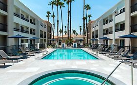 Courtyard By Marriott Palm Springs